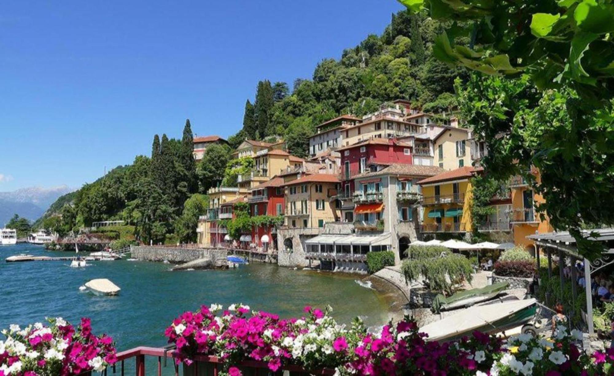 Tosca House 2 Bed & Breakfast Varenna Bagian luar foto