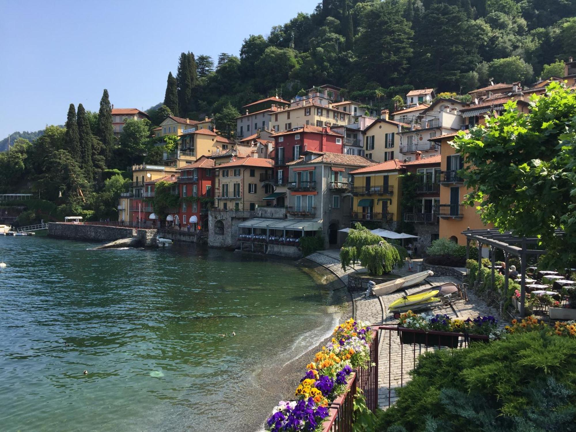 Tosca House 2 Bed & Breakfast Varenna Bagian luar foto