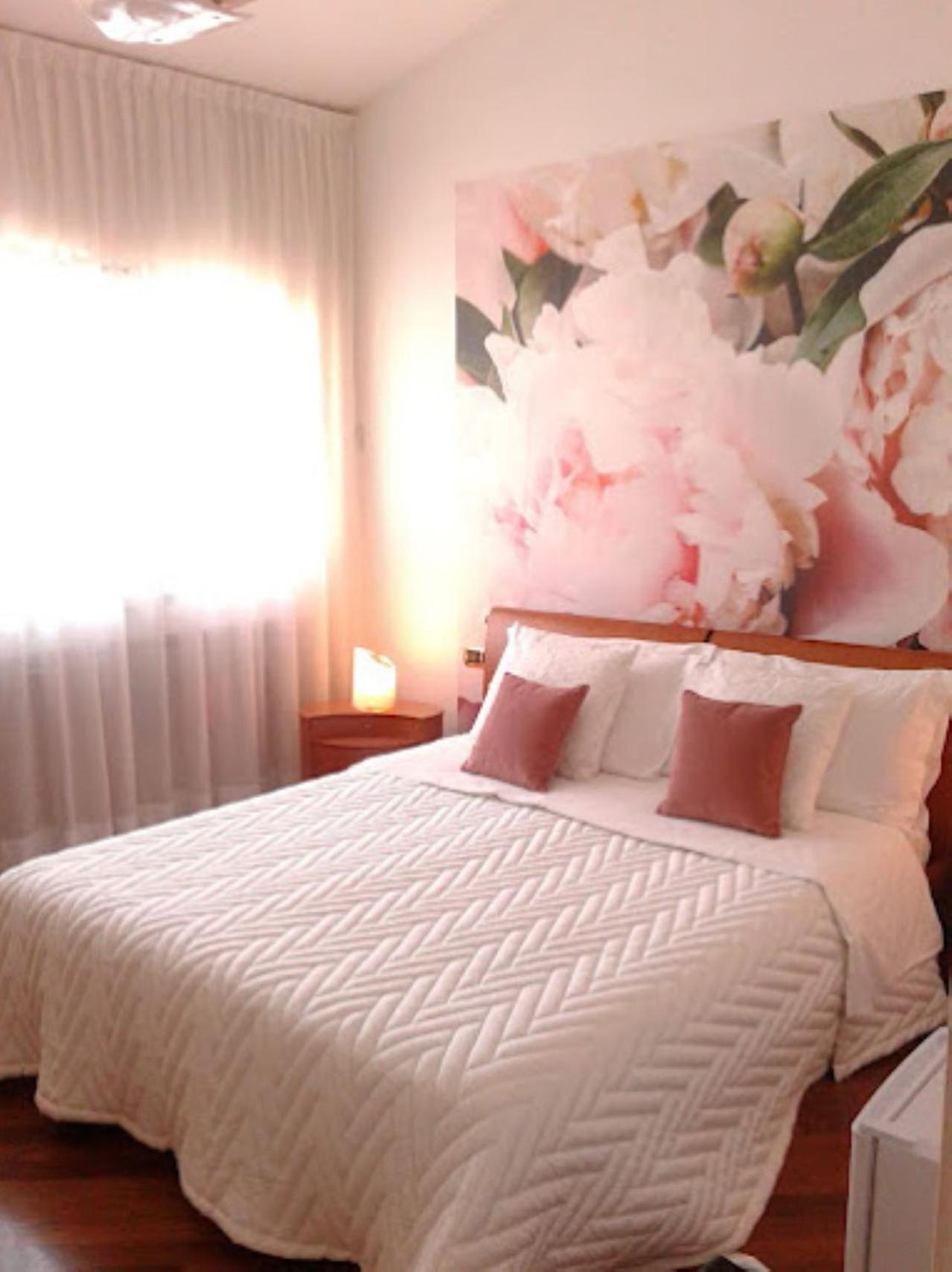 Tosca House 2 Bed & Breakfast Varenna Bagian luar foto