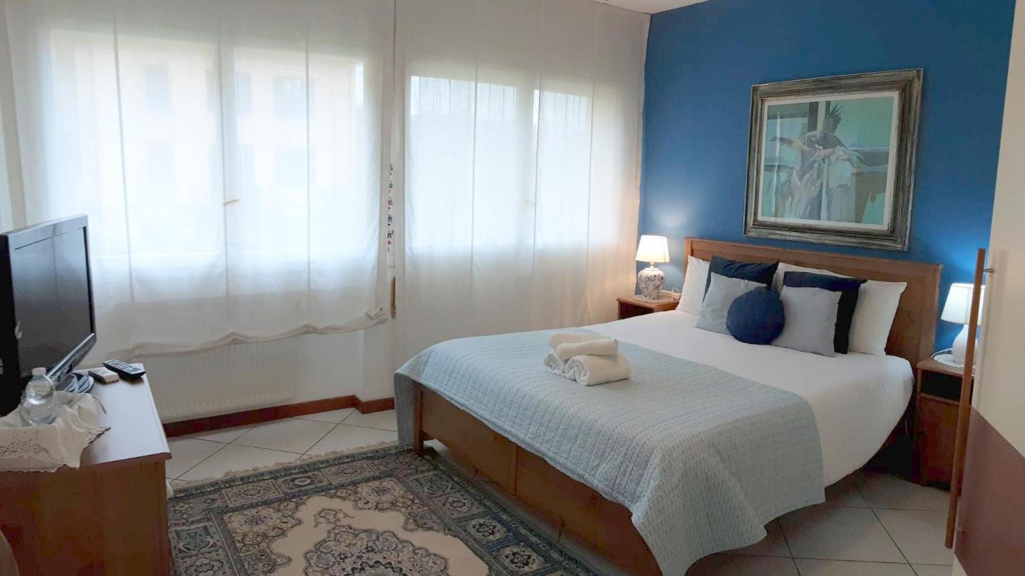 Tosca House 2 Bed & Breakfast Varenna Bagian luar foto