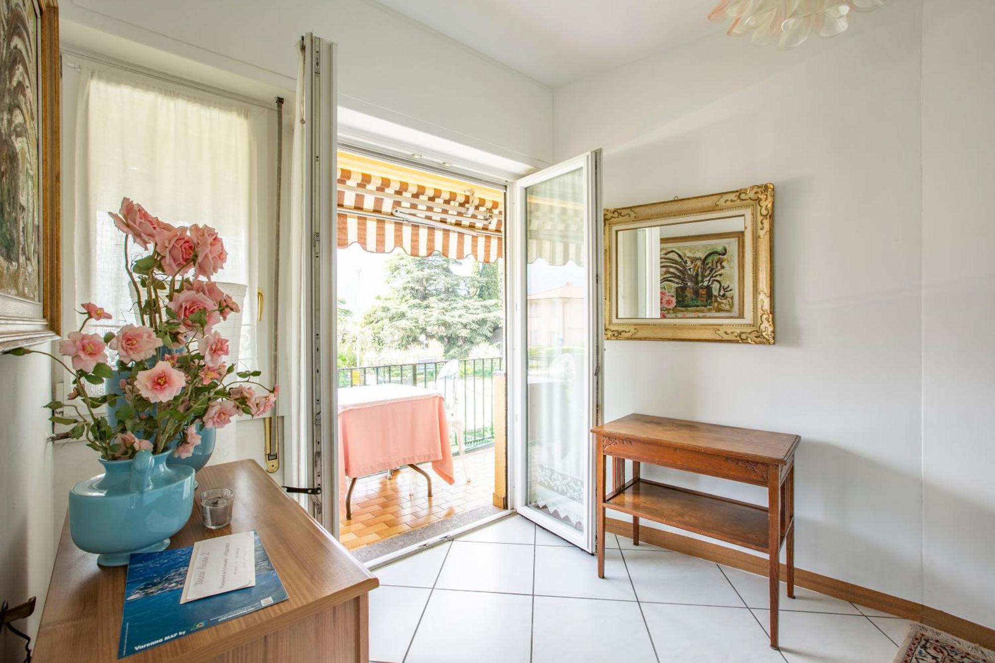 Tosca House 2 Bed & Breakfast Varenna Bagian luar foto