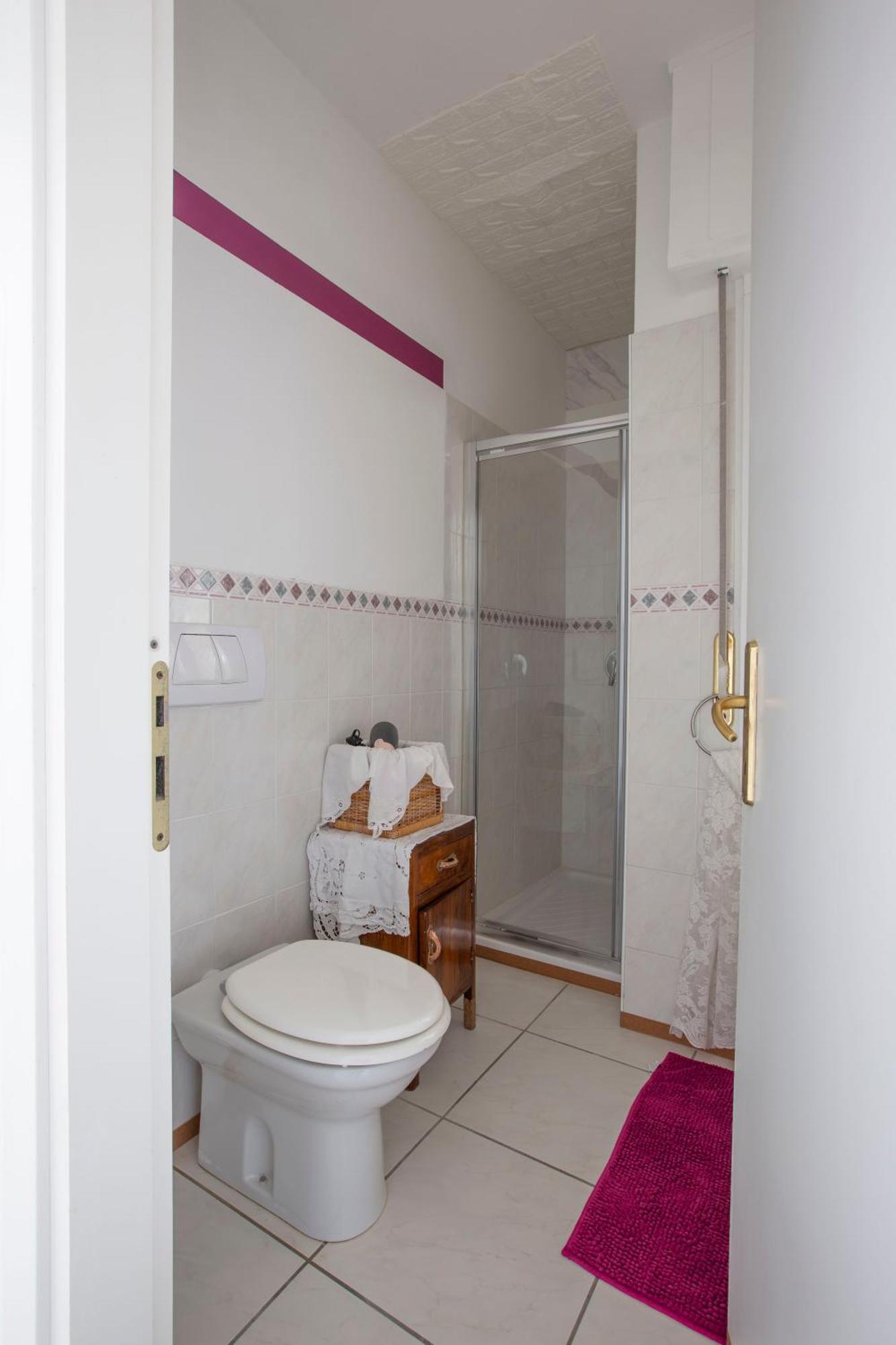 Tosca House 2 Bed & Breakfast Varenna Bagian luar foto